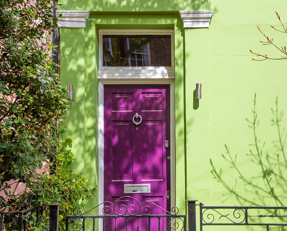 紫色前門，綠色外飾