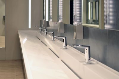 槽浴室水槽指南，優點和缺點，材料和類型