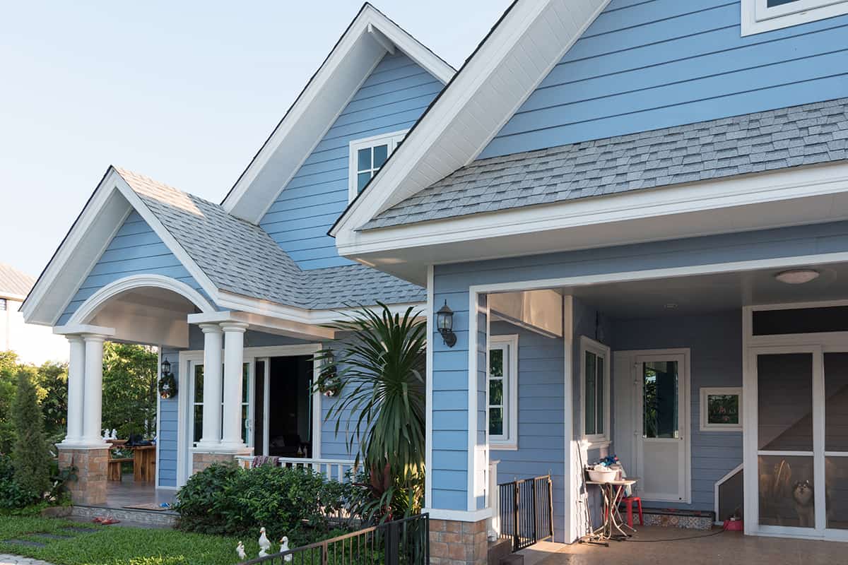 5種優雅的藍房子白色裝飾的組合創意