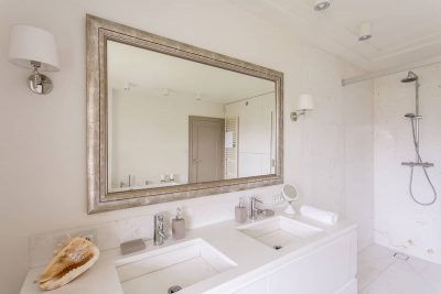 浴室的鏡子的尺寸標準