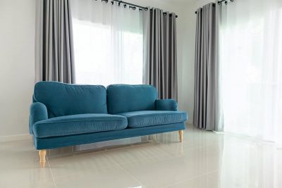 藍色沙發配什麼樣的窗簾